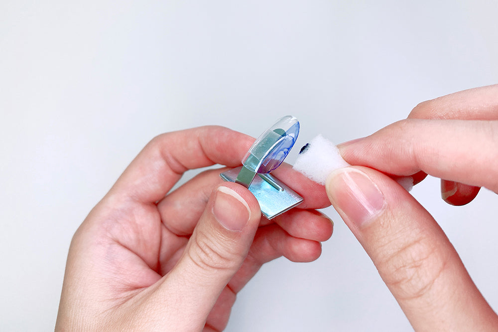 Watercolor look nail art Step 1